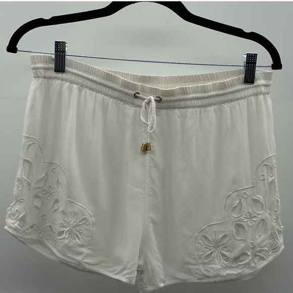 Lovers + Friends Pants - Lovers + Friends Eyelet White Shorts